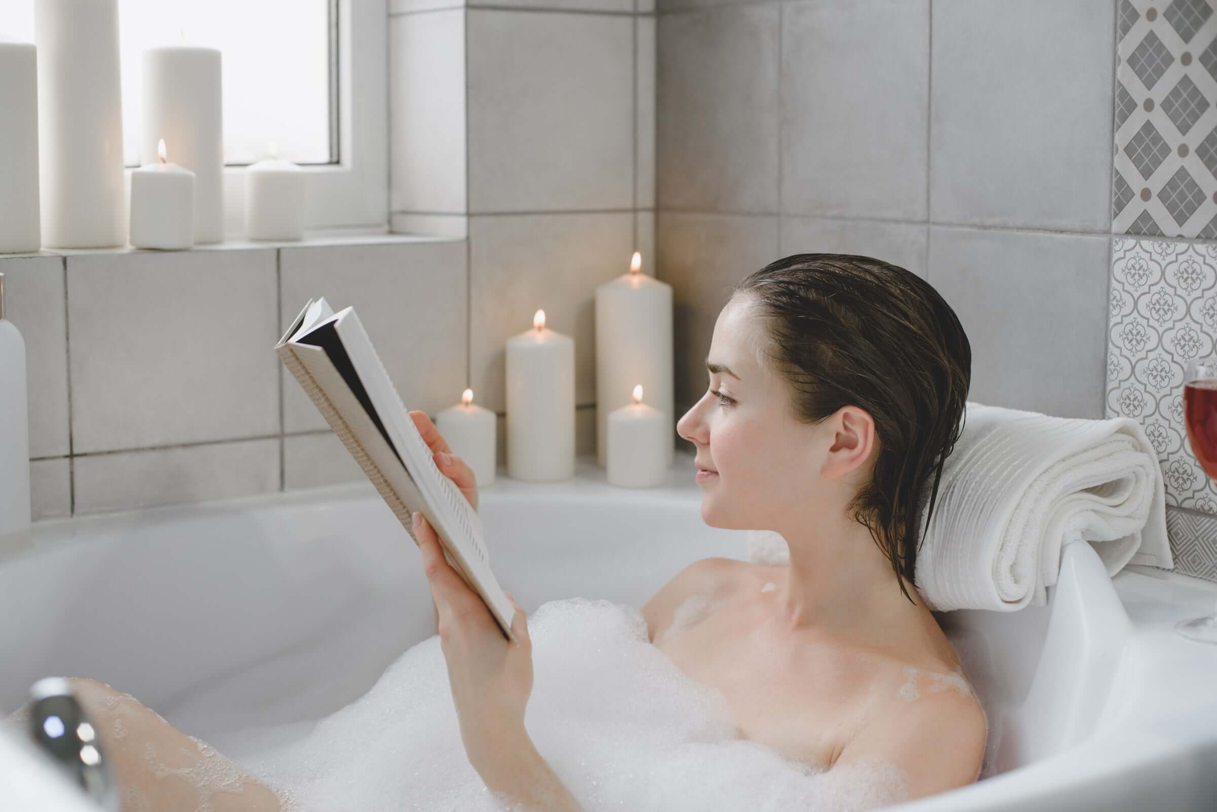 Tub Therapy | Things To Do in the Bath for Those Who Get Easily Bored