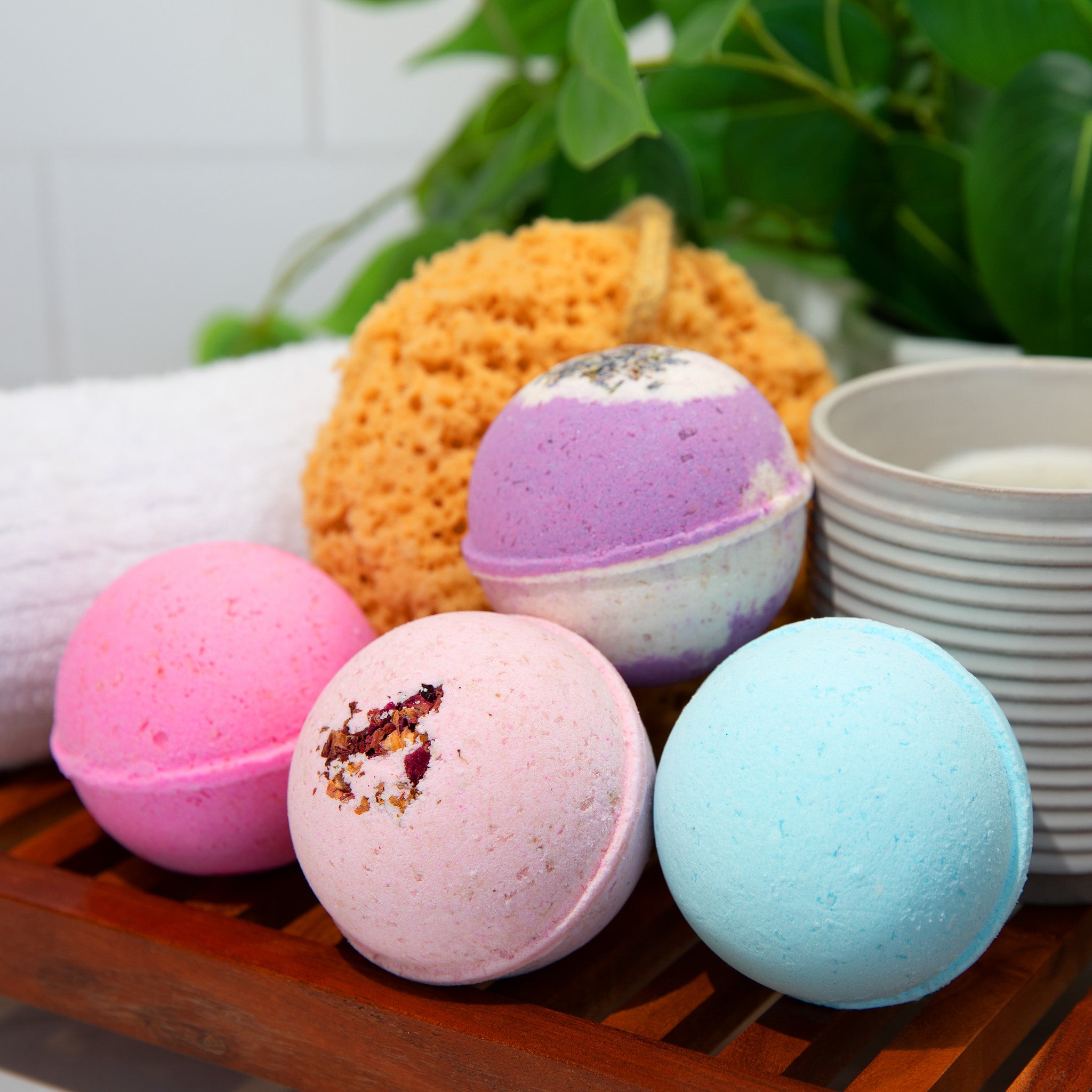 Soakshow CBD Bath Bomb in Cotton Candy